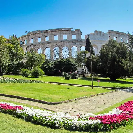 In Pula/istrien 38219 Pula
